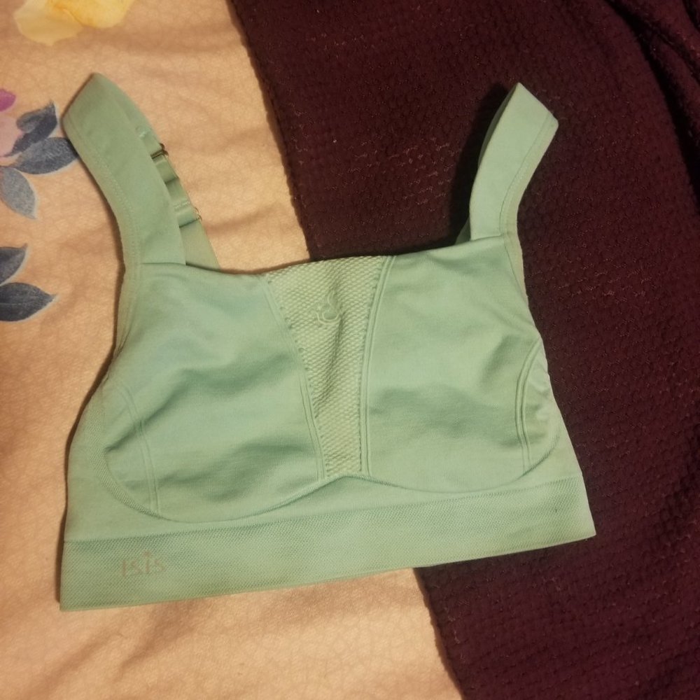 Isis sports bra size small